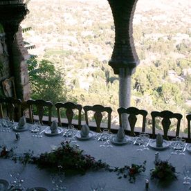 La Alcazaba de Mijas instalaciones mesa con vistas